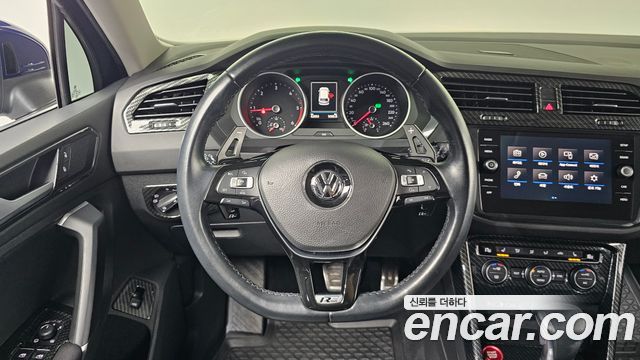 Volkswagen Tiguan 2018 — photo 18