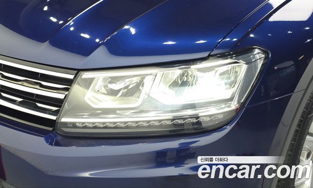 Volkswagen Tiguan 2018 — photo 8