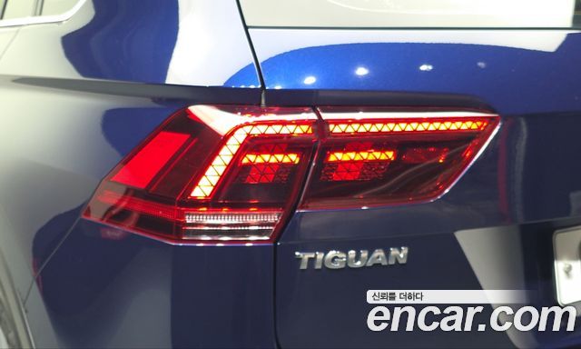 Volkswagen Tiguan 2018 — photo 9