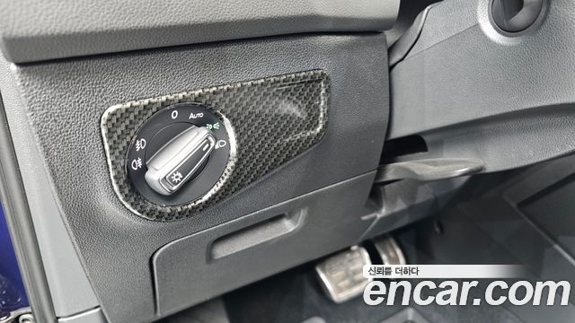 Volkswagen Tiguan 2018 — photo 27