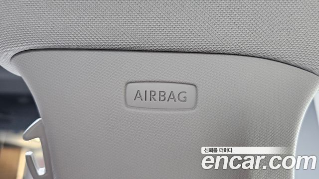 Volkswagen Tiguan 2018 — photo 28