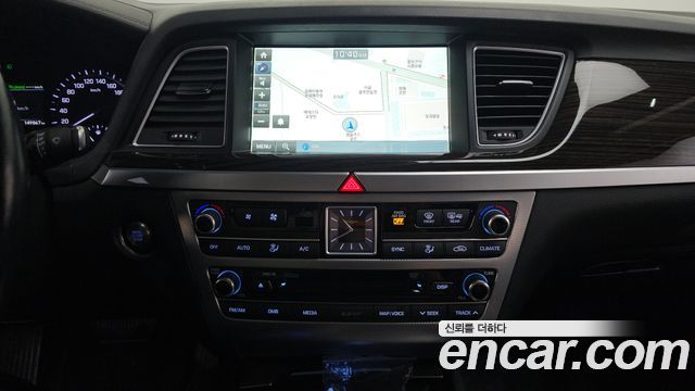 Genesis G80 2018 — photo 12