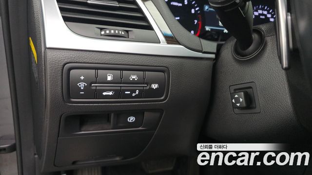 Genesis G80 2018 — photo 15