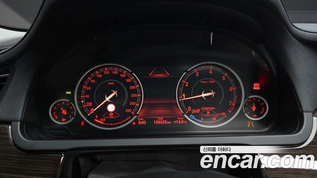 BMW 7-Series 2014 — photo 8