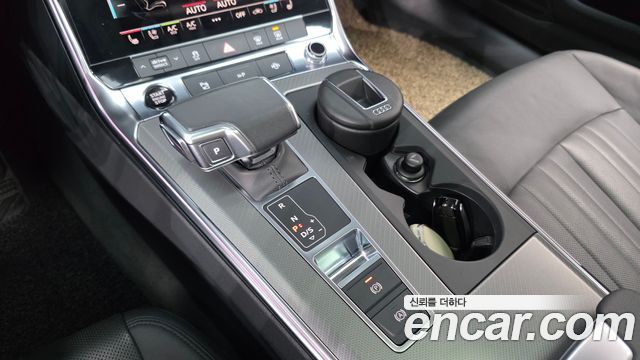 Audi A6 2021 — photo 12