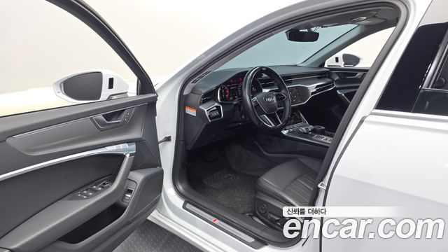 Audi A6 2021 — photo 13