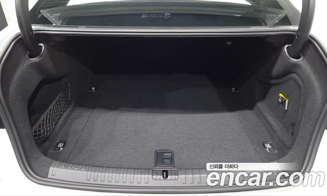 Audi A6 2021 — photo 25