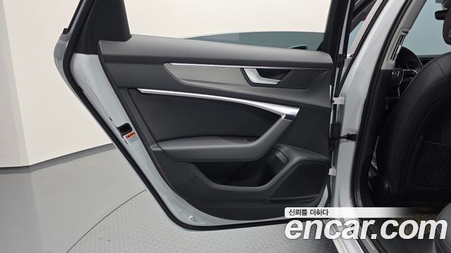 Audi A6 2021 — photo 15