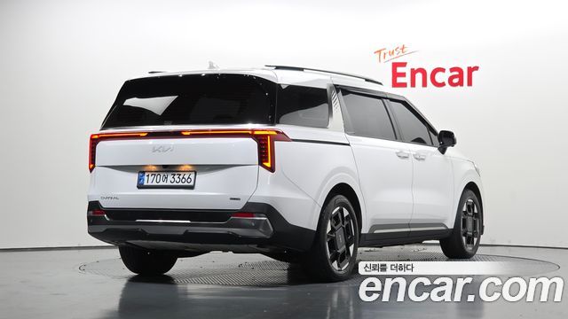 Kia Canival 2024 — photo 2