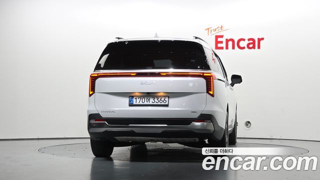 Kia Canival 2024 — photo 4