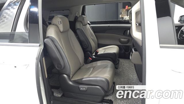 Kia Canival 2024 — photo 18