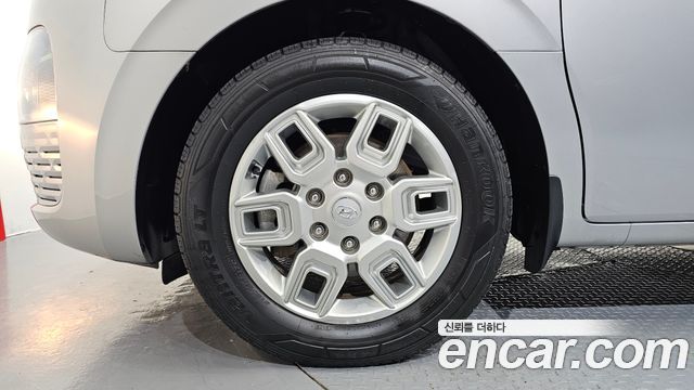 Hyundai Staria 2023 — photo 5