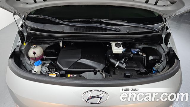 Hyundai Staria 2023 — photo 6