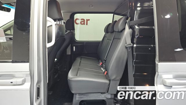 Hyundai Staria 2023 — photo 17