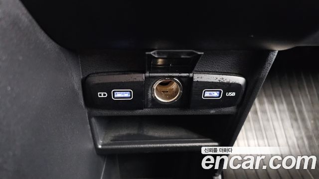 Hyundai Staria 2023 — photo 25