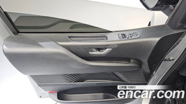 Hyundai Staria 2023 — photo 14