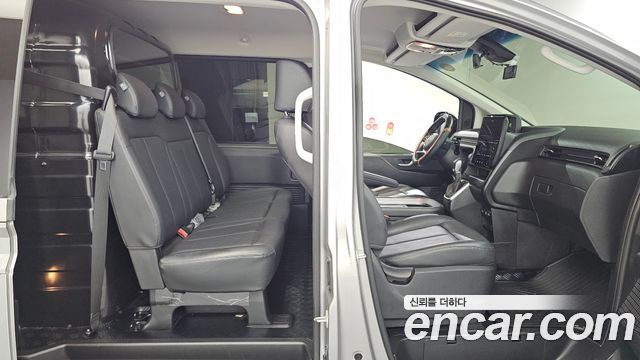 Hyundai Staria 2023 — photo 16