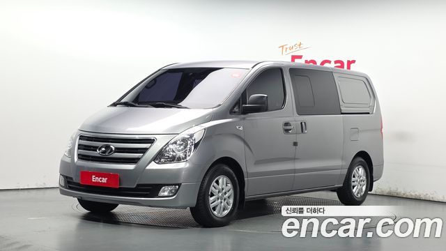 Hyundai Starex 2017 — photo 1