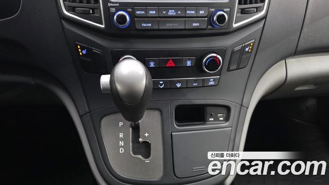 Hyundai Starex 2017 — photo 9