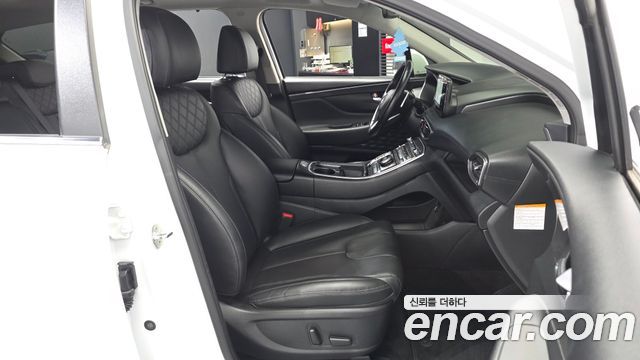 Hyundai Santafe 2022 — photo 17