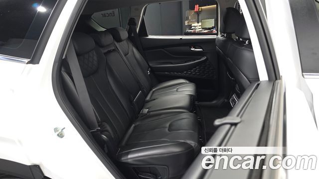 Hyundai Santafe 2022 — photo 18