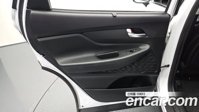 Hyundai Santafe 2022 — photo 15