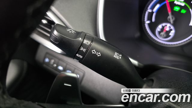 Hyundai Santafe 2022 — photo 31