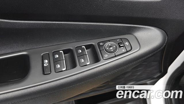 Hyundai Santafe 2022 — photo 32
