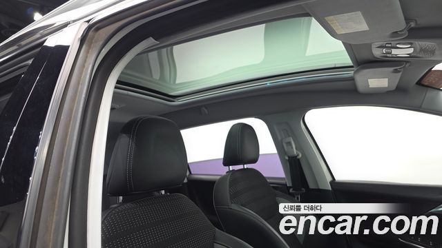 Peugeot 2008 2016 — photo 22