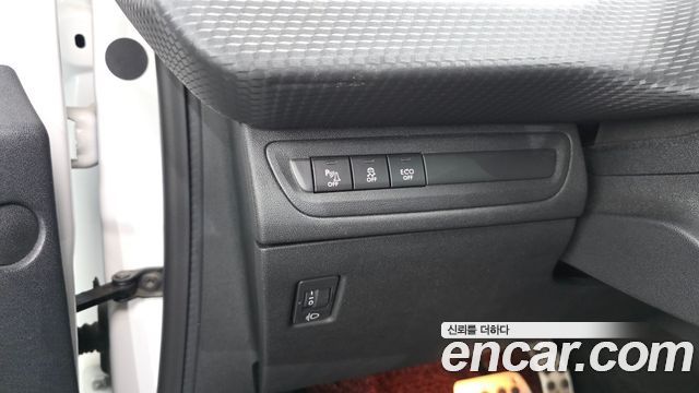 Peugeot 2008 2016 — photo 25