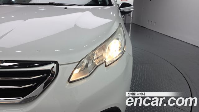 Peugeot 2008 2016 — photo 8