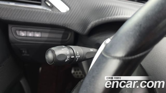 Peugeot 2008 2016 — photo 27