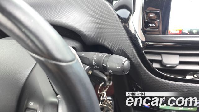 Peugeot 2008 2016 — photo 28