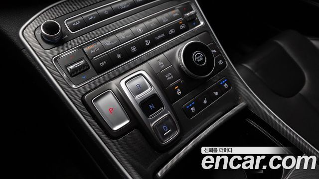 Hyundai Santafe 2021 — photo 12