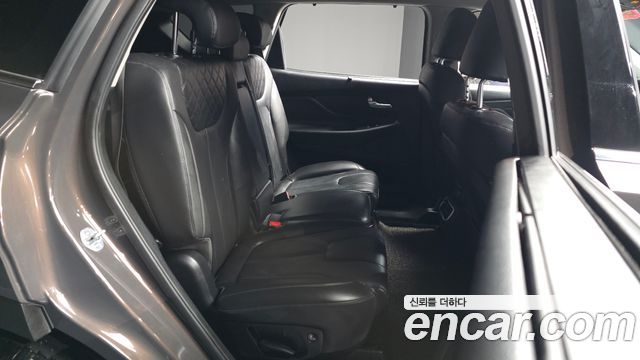 Hyundai Santafe 2021 — photo 18