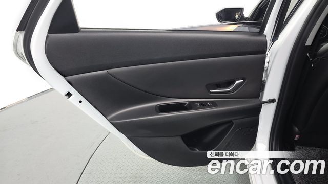 Hyundai AVANTE 2023 — photo 15