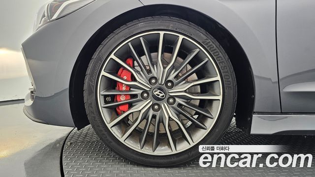 Hyundai AVANTE 2017 — photo 5