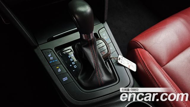 Hyundai AVANTE 2017 — photo 12