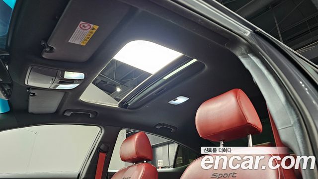 Hyundai AVANTE 2017 — photo 24