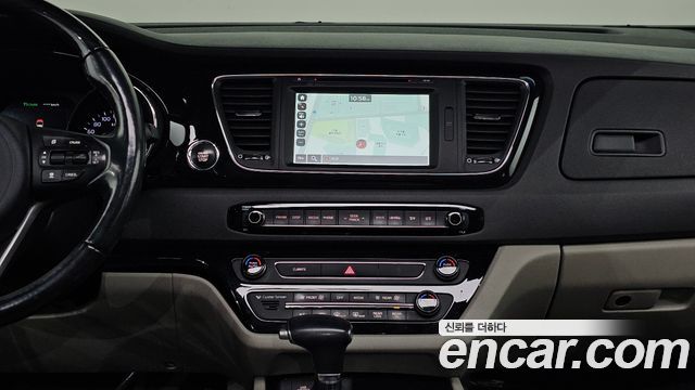 Kia Canival 2018 — photo 14