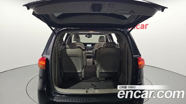 Kia Canival 2018 — photo 20