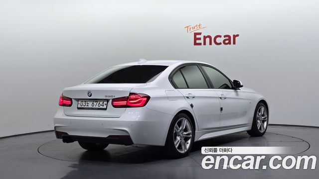 BMW 3-Series 2018 — photo 2