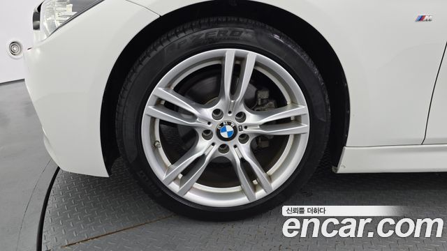 BMW 3-Series 2018 — photo 5