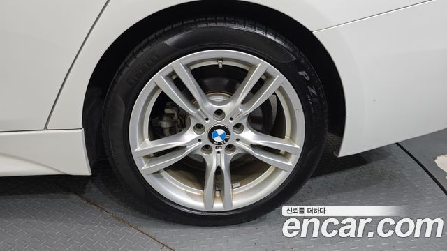 BMW 3-Series 2018 — photo 7