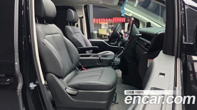 Hyundai Staria 2026 — photo 17