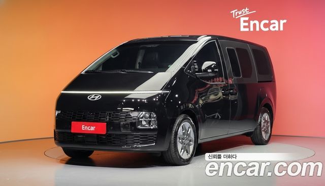 Hyundai Staria 2026 — photo 1