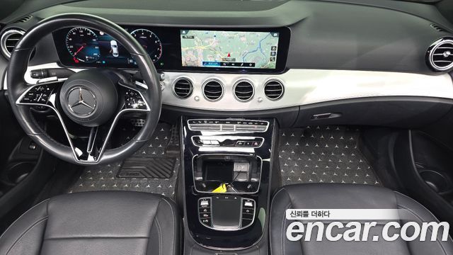 Mercedes-Benz E-Class 2021 — photo 10