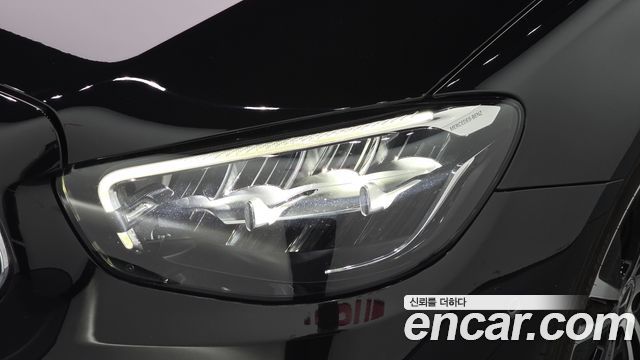 Mercedes-Benz E-Class 2021 — photo 8