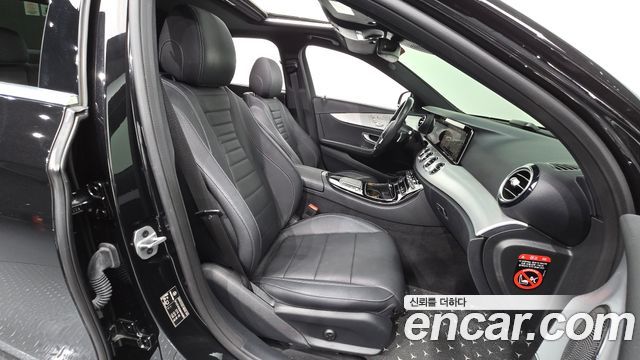 Mercedes-Benz E-Class 2021 — photo 16
