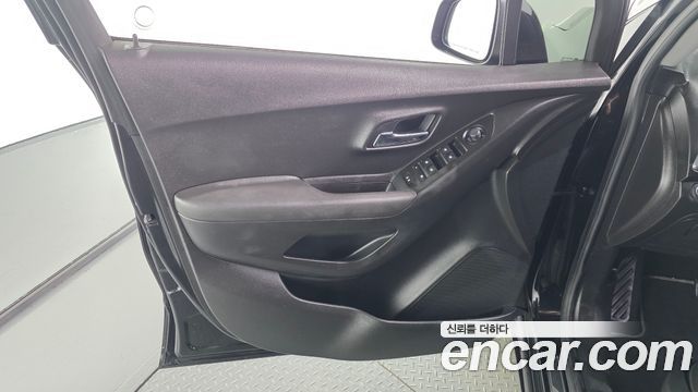 Chevrolet Korea Trax 2018 — photo 14